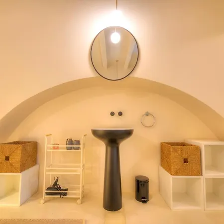 Апартаменты Chic Duplex Maisonette In Centre-ddem1-4