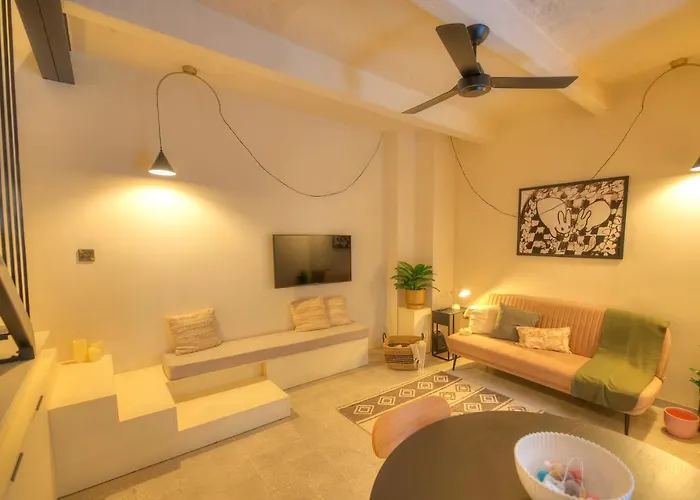 Апартаменты Chic Duplex Maisonette In Centre-ddem1-4